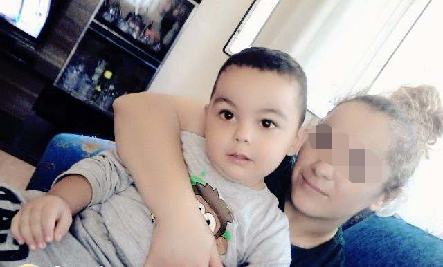 Annesi tarafından şarj kablosuyla öldürülen Emir toprağa verildi