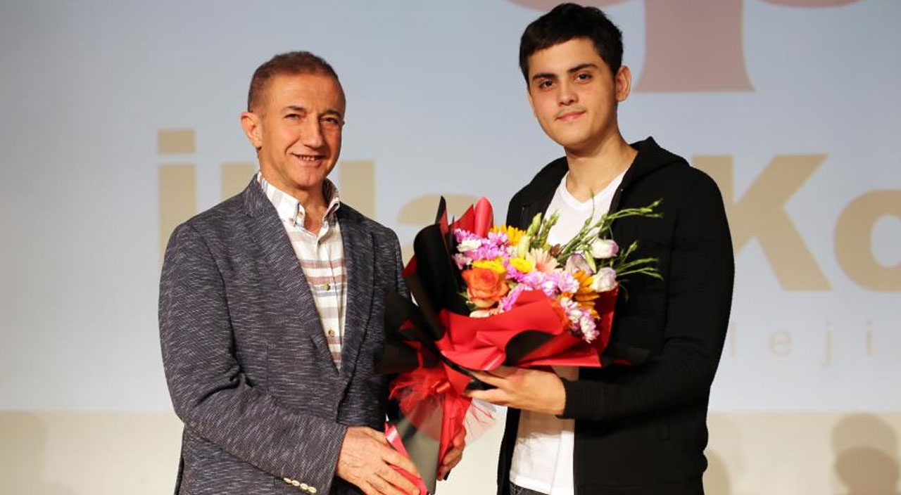 Cerrahlara yön gösterecek yapay zeka projesi: Tıp dünyasında çığır açtı Cerrahlara yön gösterecek yapay zeka projesi: Tıp dünyasında çığır açtı