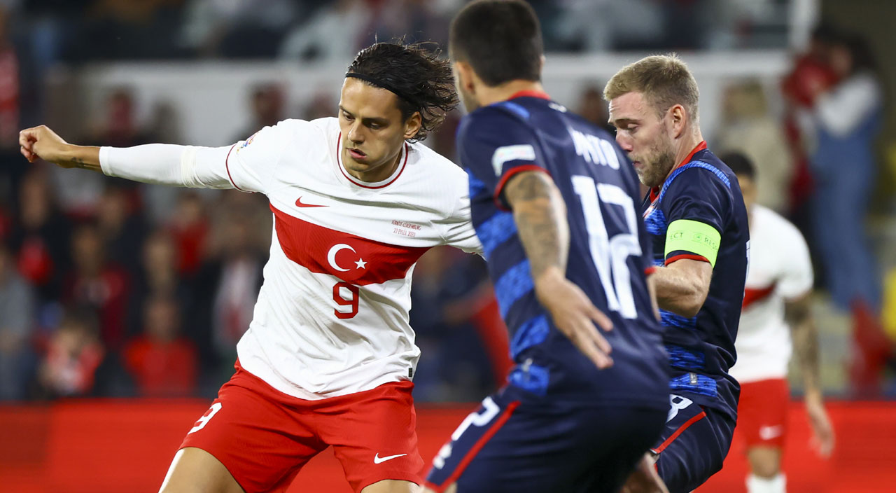 Evinde Lüksemburg'dan 3 gol yiyen A Milli Takım UEFA Uluslar B Ligi'ne yükseldi! İsmail Yüksek yenilgiyi önledi