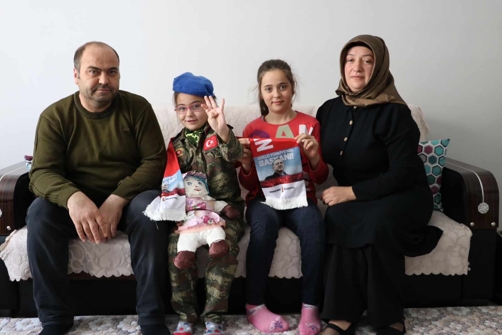 Epilepsi hastası minik İkra’nın Cumhurbaşkanı Erdoğan sevgisi