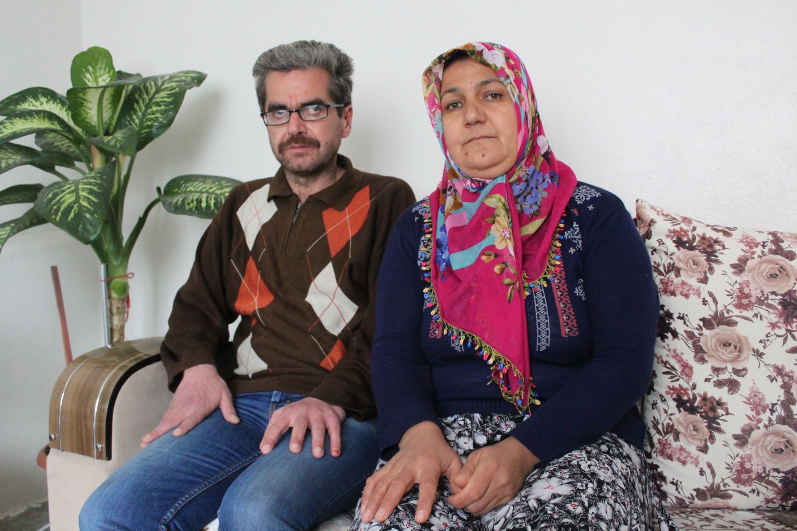 Hastalığı nedeniyle insan içine çıkmak istemiyor, tek isteği emekli olabilmek