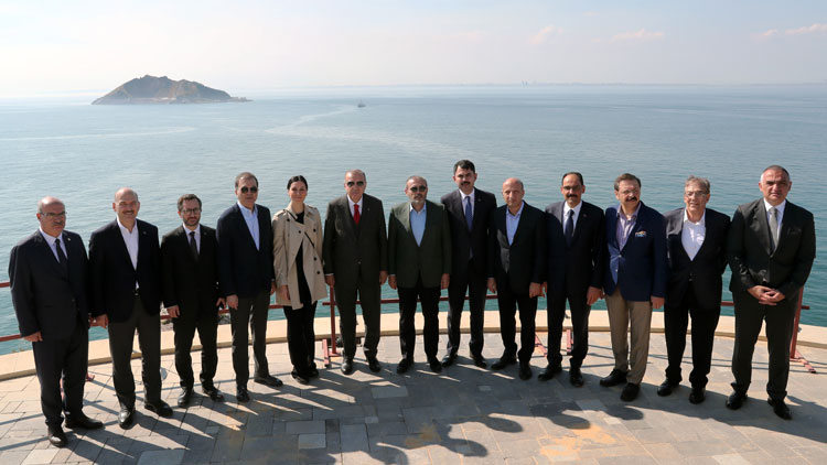 Cumhurbaşkanı Erdoğan: 'Kimse bu ülkede darbe yapamaz'