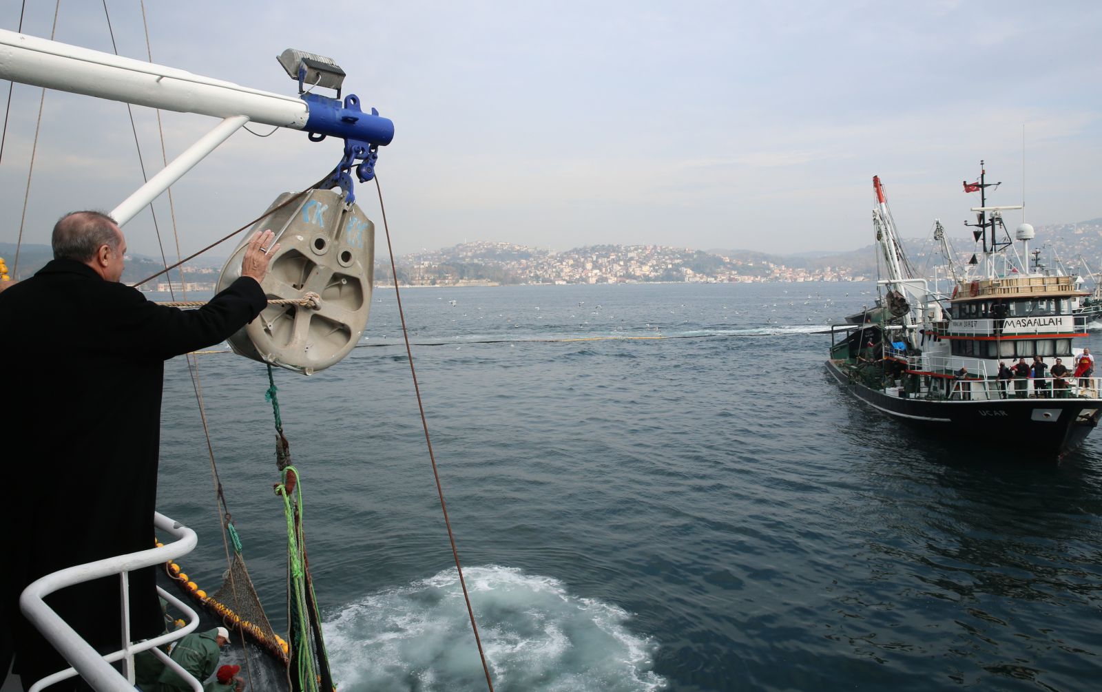 Cumhurbaşkanı Erdoğan, balıkçılarla ava çıktı