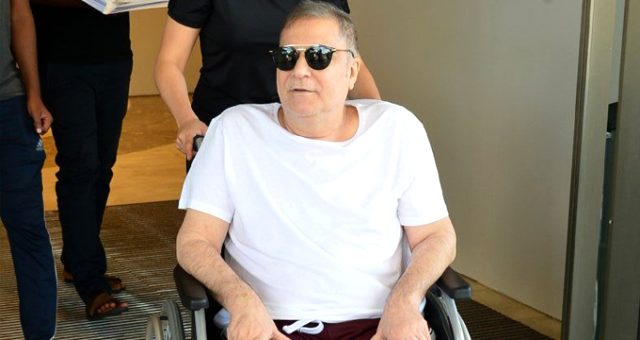 Hastaneye kaldırılan Mehmet Ali Erbil'in kardeşinden ilk açıklama! Hastaneye kaldırılan Mehmet Ali Erbil'in kardeşinden ilk açıklama!