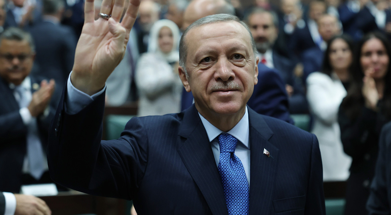 Başörtü meselesi için Erdoğan'dan CHP'ye hodri meydan: Anayasa ile çözelim Başörtü meselesi için Erdoğan'dan CHP'ye hodri meydan: Anayasa ile çözelim