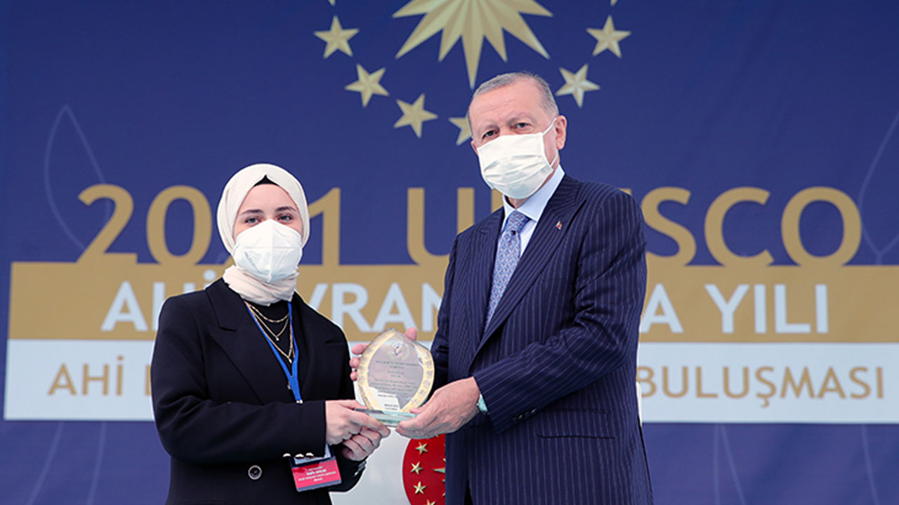 Cumhurbaşkanı Erdoğan: Fahiş fiyatların önüne geçeceğiz