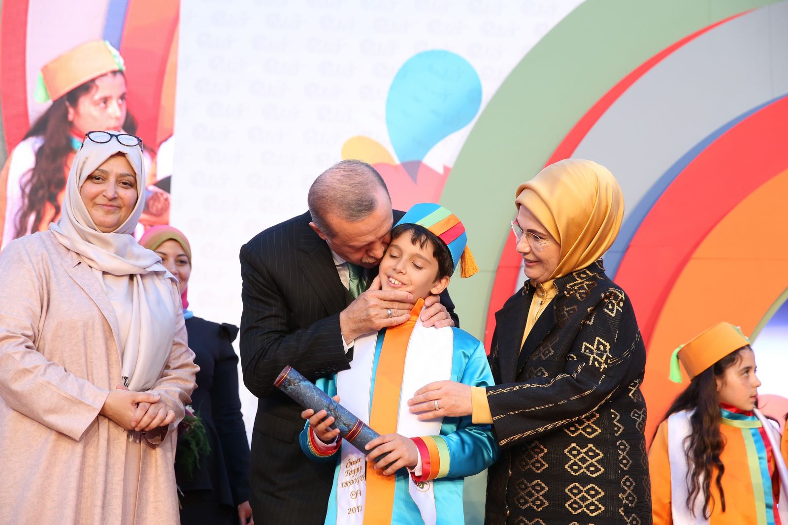 Cumhurbaşkanı Erdoğan: Sıkıntının sebebi dini yaşamamak