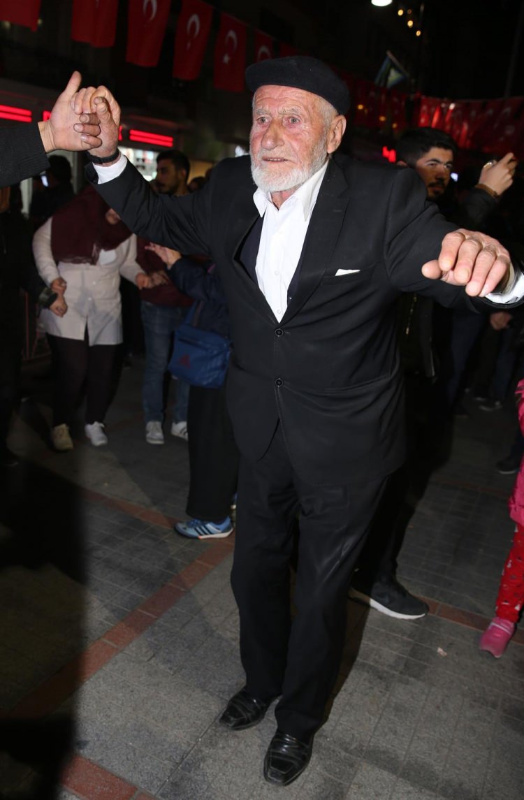 Erdoğan'ın memleketinde büyük coşku!