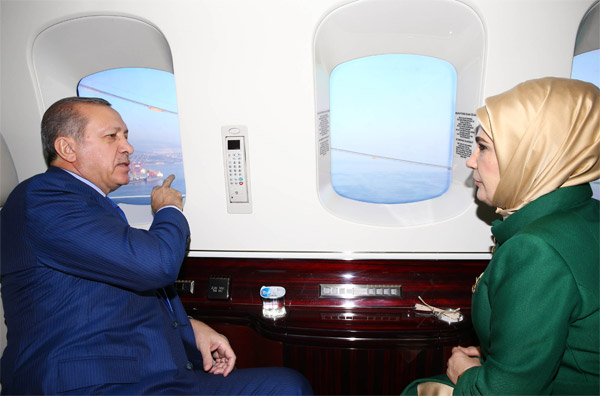 Cumhurbaşkanı Erdoğan, İzmit Körfez Geçişi Köprüsü'nü havadan inceledi