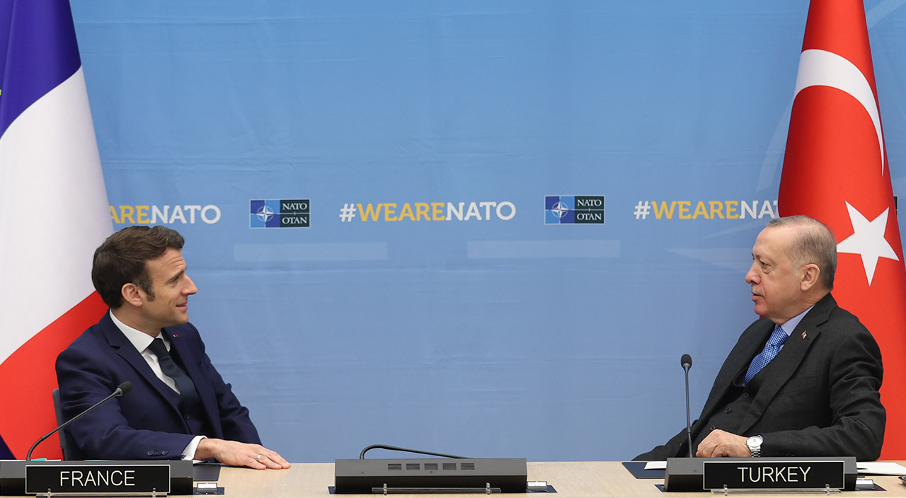 Kritik NATO Zirvesi başladı! Liderler aile fotoğrafı çektirdi