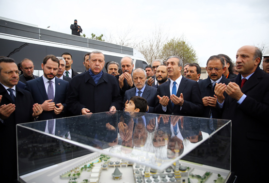 Cumhurbaşkanı Erdoğan, Diyarbakır Merkez Camisi'nin temelini attı