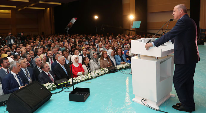 Cumhurbaşkanı Erdoğan: Bu kutlu çatının altından ayrılanların hiçbirinin esamesi okunmamıştır