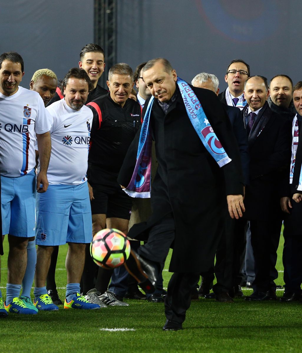Cumhurbaşkanı sahaya indi, coşku zirve yaptı