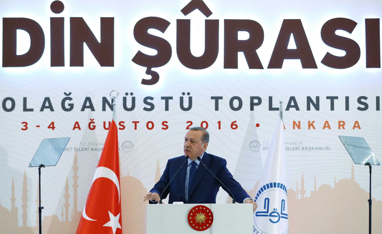 Erdoğan uyardı: O şarlatana kulak veren herkes...