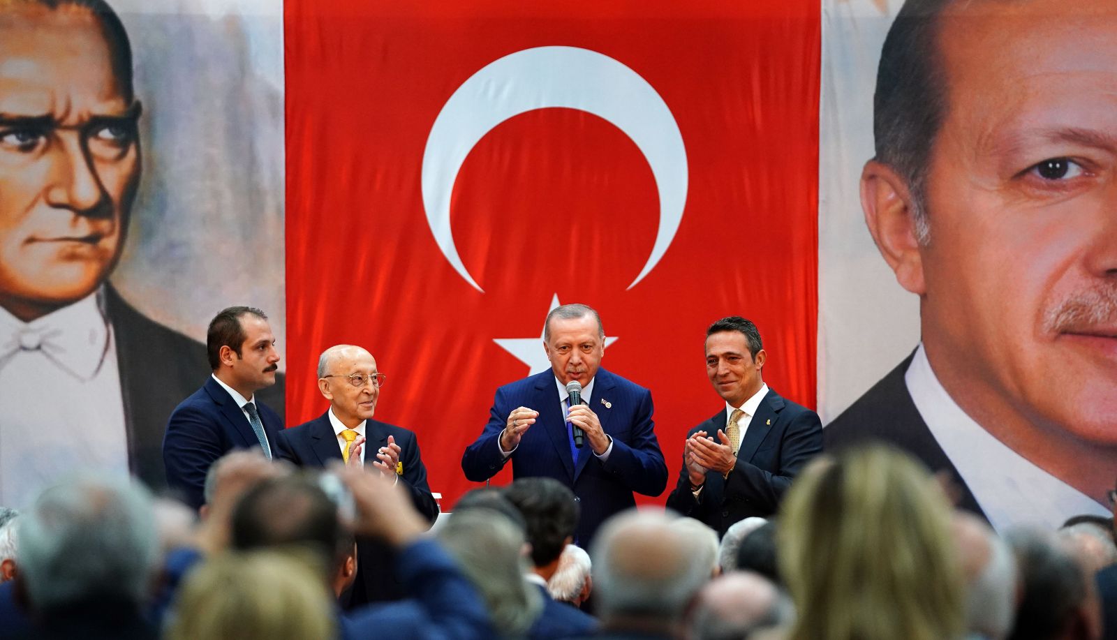 Cumhurbaşkanı Erdoğan: Bölge teröristlerden temizlenmezse bütün temizliği biz yapacağız