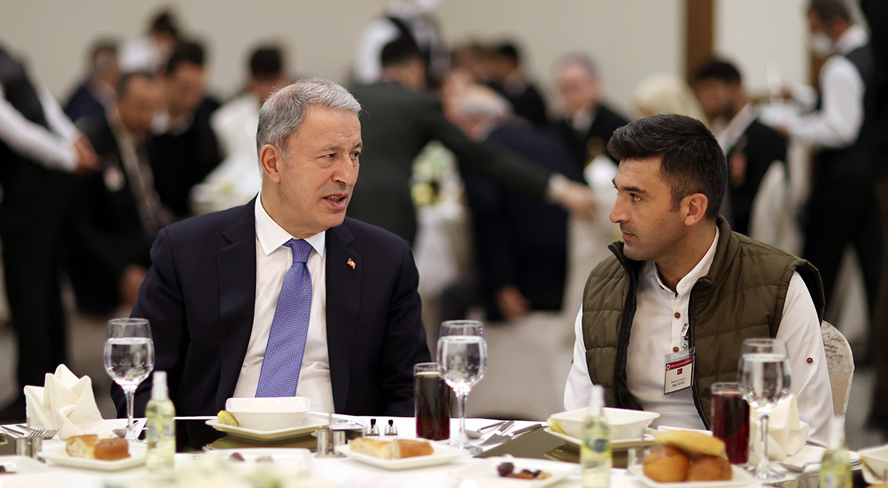 Bakan Akar: Teröristler yoğun zayiat verdi