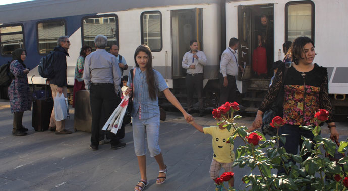 8 yıl aradan sonra Tahran-Van treni ilk seferini gerçekleştirdi