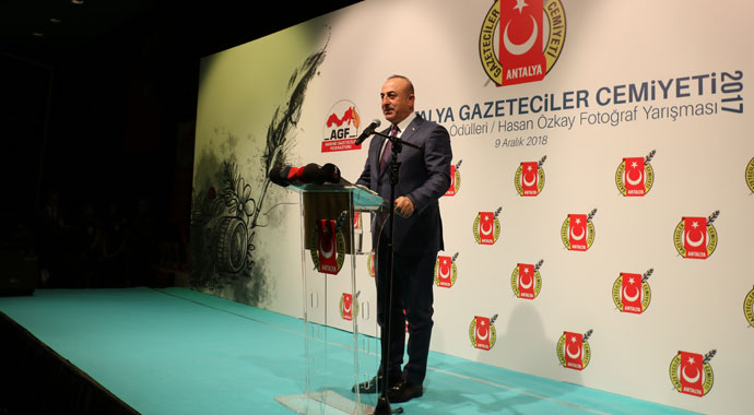 Bakan Çavuşoğlu'ndan Fransa açıklaması Bakan Çavuşoğlu'ndan Fransa açıklaması