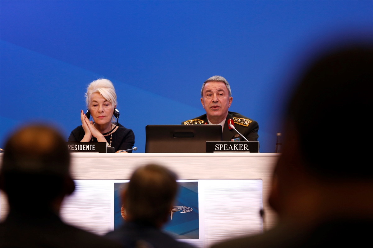 Hulusi Akar'dan Ermeni vekile tokat gibi sözler