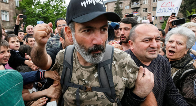 Ermenistan Başbakanı Paşinyan'dan Türkiye'ye tarihî çağrı