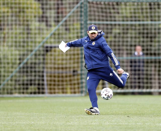 Fenerbahçe'nin yeni forveti Ademi: Fenerbahçe fantastik bir kulüp