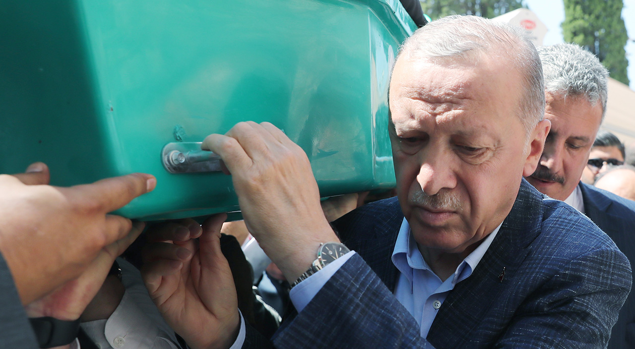 Cumhurbaşkanı Erdoğan, Hakan Füzün'ün cenaze törenine katıldı