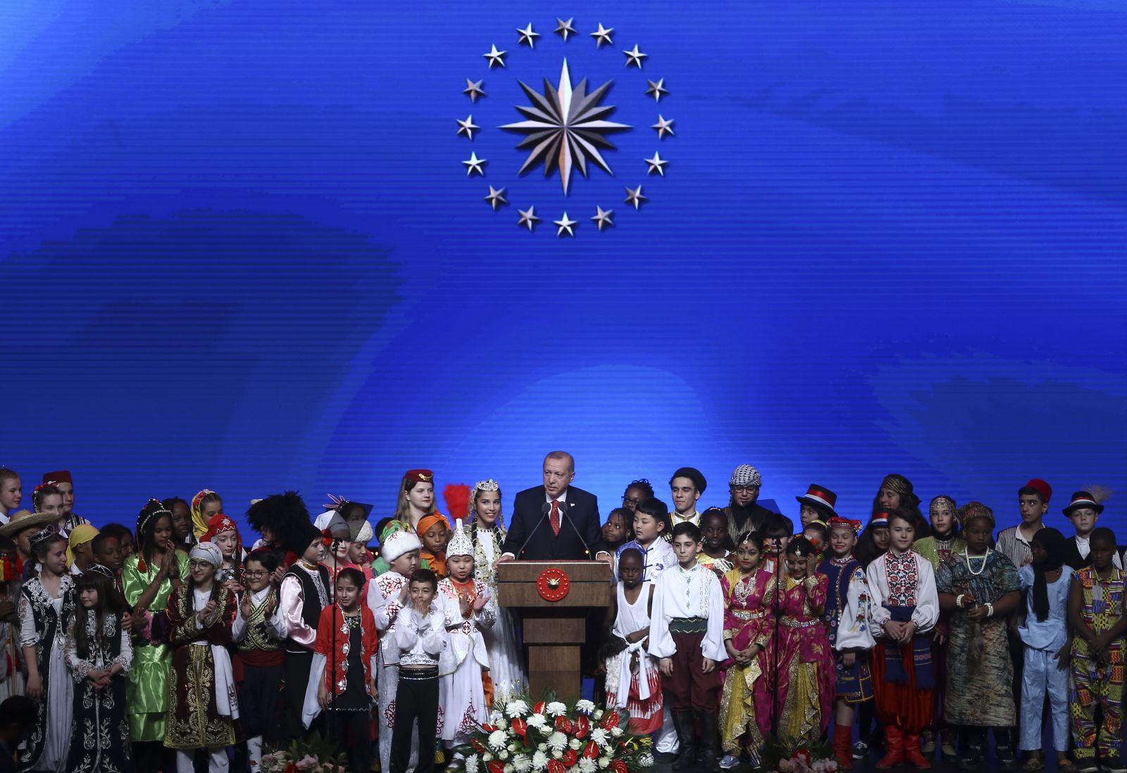 Cumhurbaşkanı Erdoğan: Dünyayı güzelleştiren yegane şey çocukların tebessümüdür