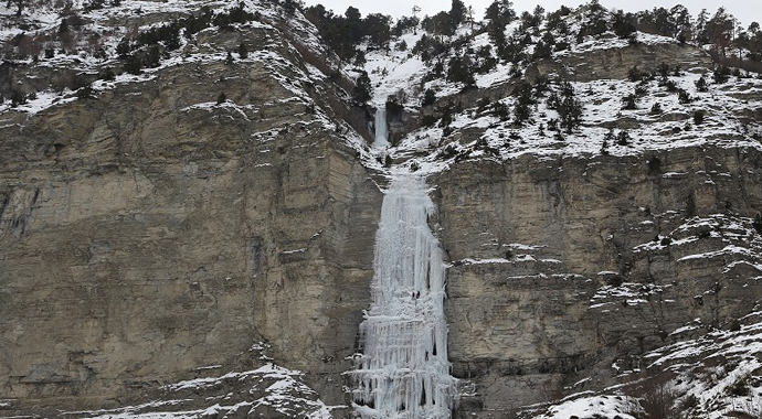 Erzurum'da uluslararası buz tırmanış festivali renkli görüntülere sahne oldu