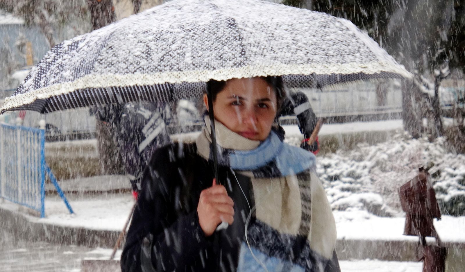 Erzurum’da kar kalınlığı 20 santimetreye ulaştı
