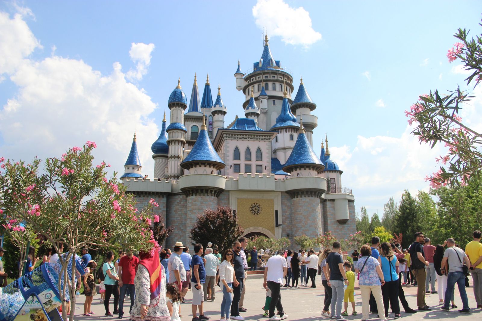 Bayram tatilinde Bodrum'u, Çeşme'yi bırakıp Eskişehir'e geldiler