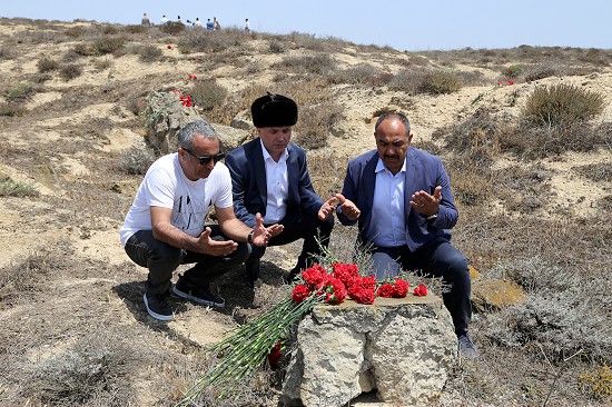 Azerbaycan'daki Nargin Adası şehitleri unutulmadı!