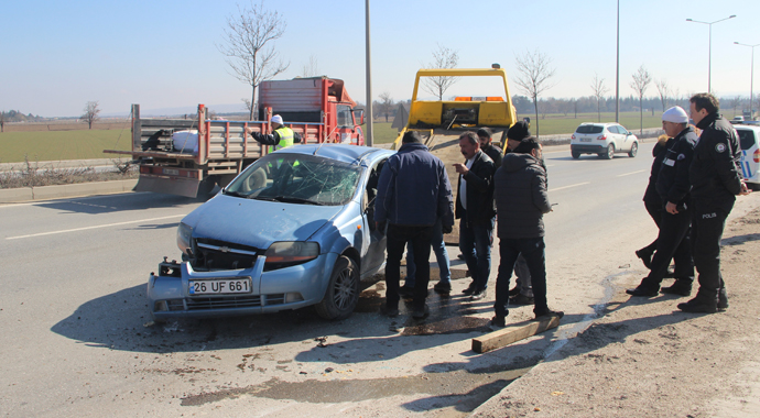Yol üzerinde ‘Makas’ yaptı: Faciadan kıl payı dönüldü
