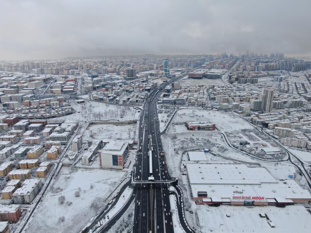 İstanbul beyaza büründü