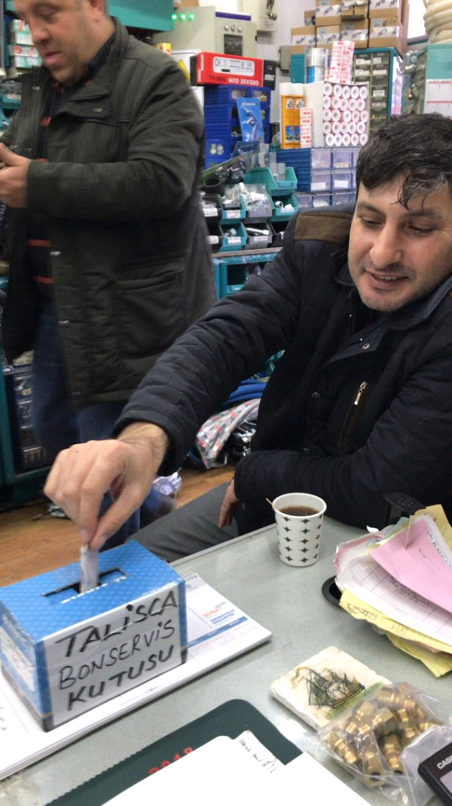 Beşiktaşlı esnaf, Talisca için bonservis kutusu yaptı