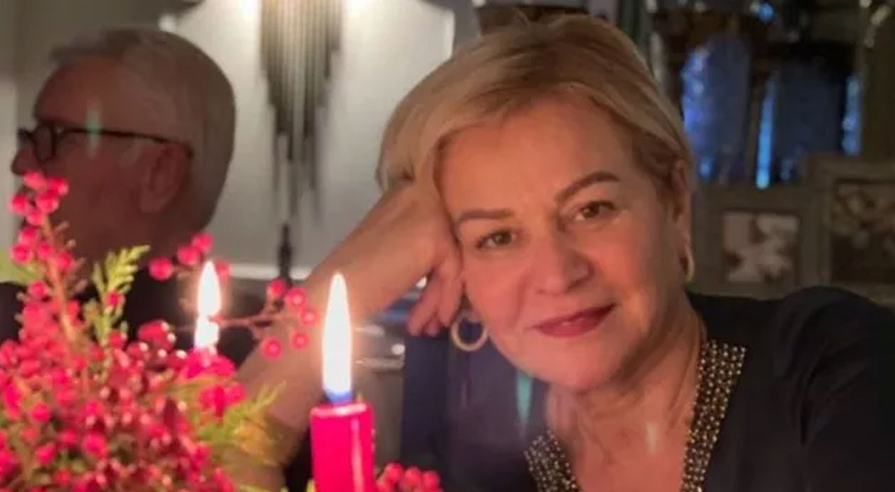 Esra Erol annesinin fotoğrafını paylaştı, herkes ablası sandı