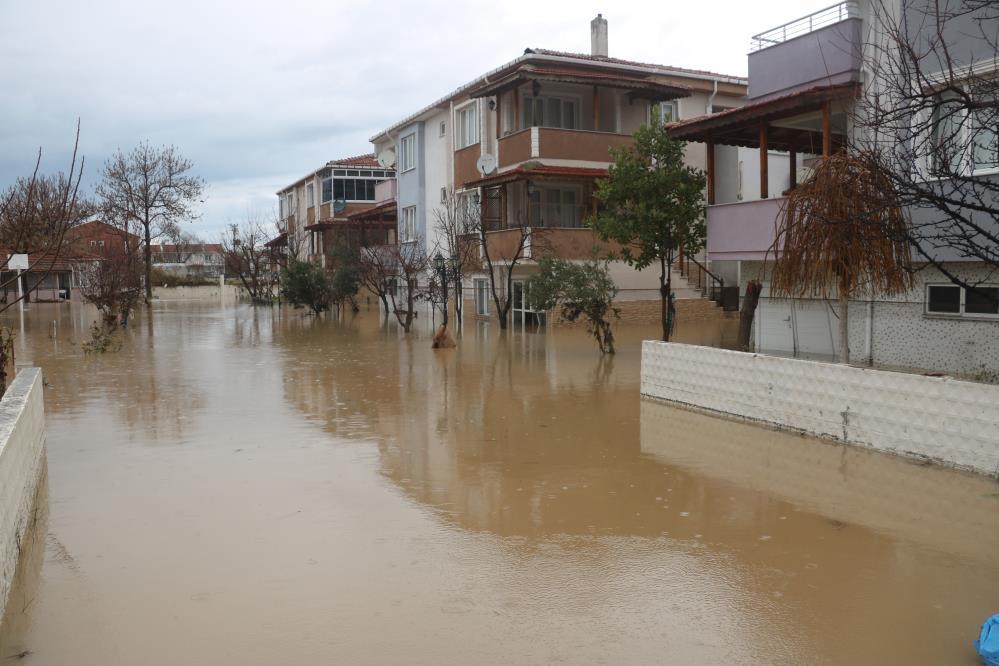Evler sel sularına gömüldü, Trakya’ya bir uyarı daha