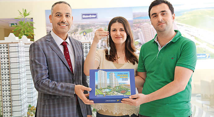 Bizim Evler 7'de teslimat sevinci