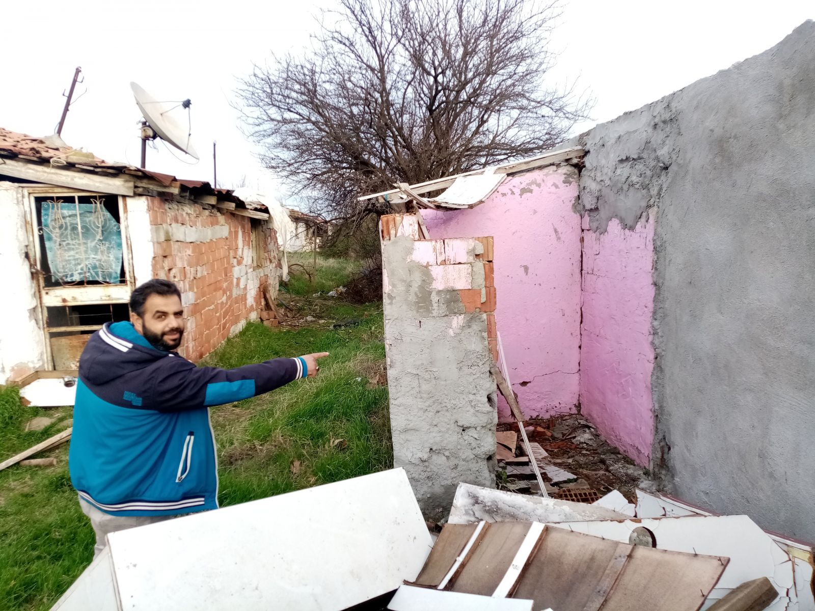 Evi soyup soğana çevirdiler yetmedi, tuvalet kapısını bile çaldılar: 4 tutuklama