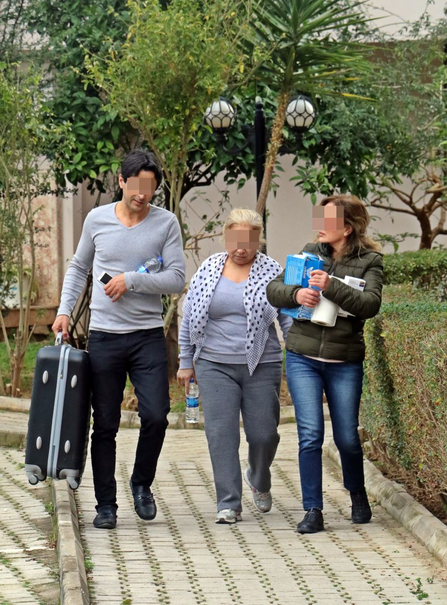 Boşanmak istediği eşinin evinden eşyalarını almaya gelince hayatının şokunu yaşadı