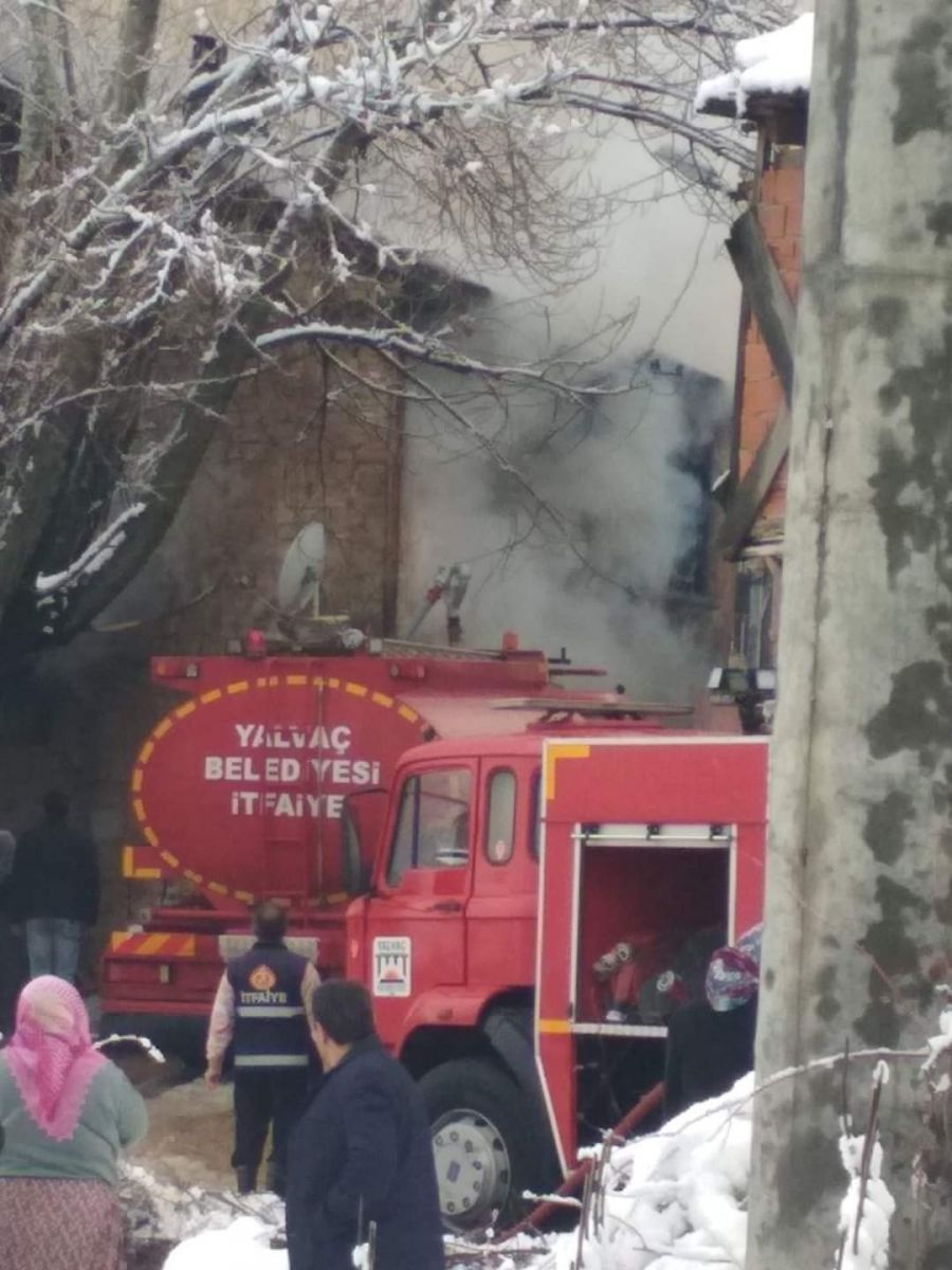 Isparta'daki ev yangınında 3 kardeş can verdi!