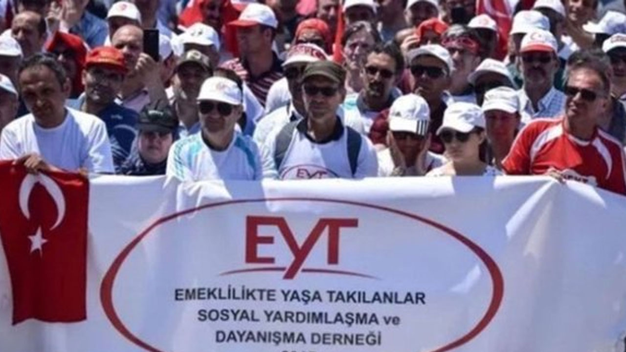 EYT'liye maaş hesabı: 2022 EYT düzenlemesinde öne çıkan tarih belli oldu