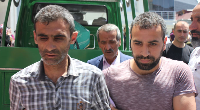 Eyüpsultan’da çukura düşerek ölen küçük Baran gözyaşlarıyla uğurlandı