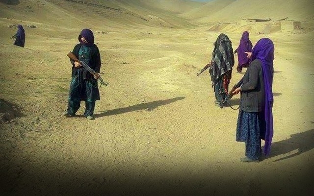 Afgan kadınlar DAEŞ'e karşı silahlandı