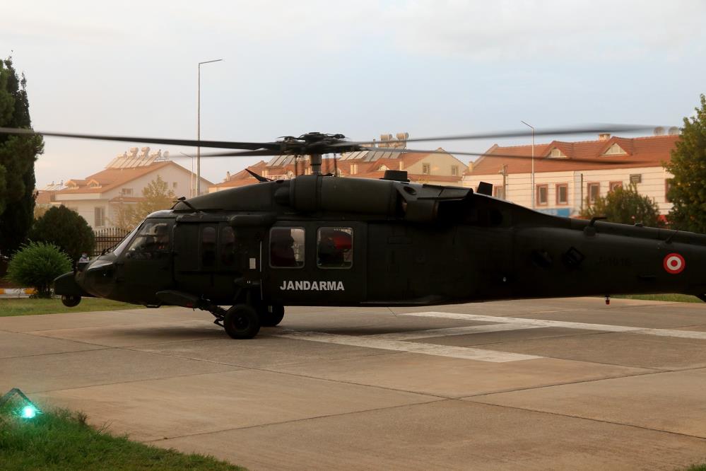 Fethiye'de kayalıklara düşen yamaç paraşütü pilotu öldü