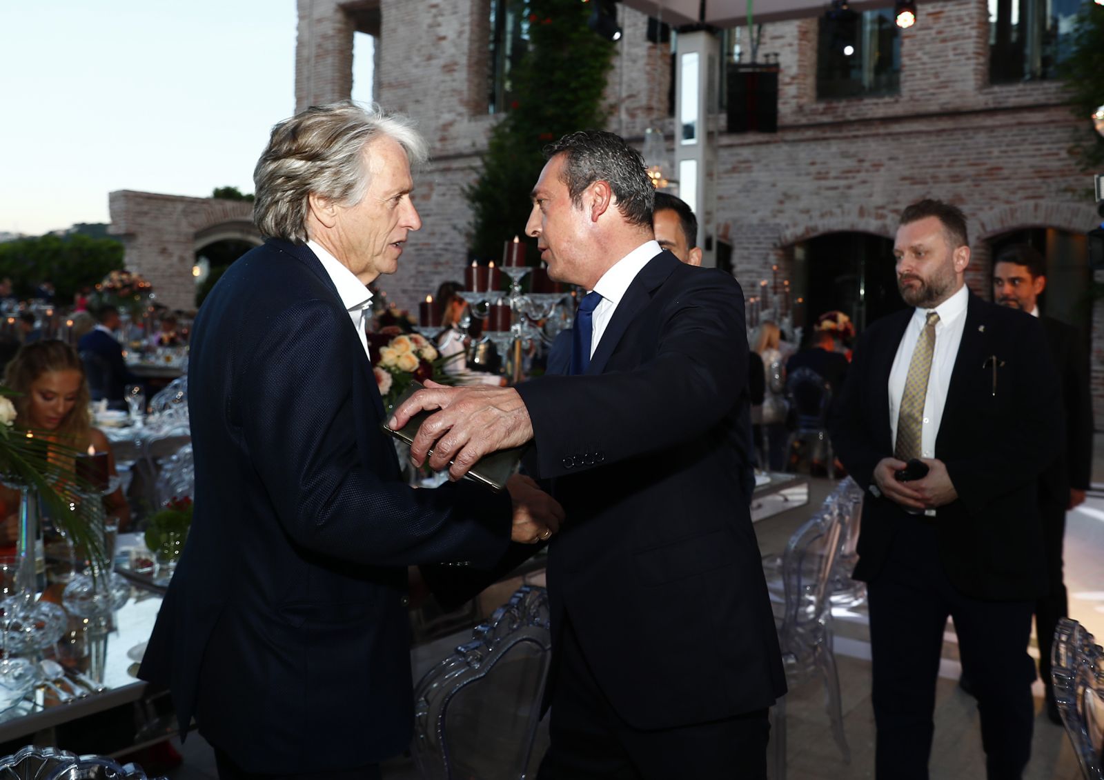 Fenerbahçeli Pelkas'ın mutlu günü: Dünyaevine girdi Fenerbahçeli Pelkas'ın mutlu günü: Dünyaevine girdi