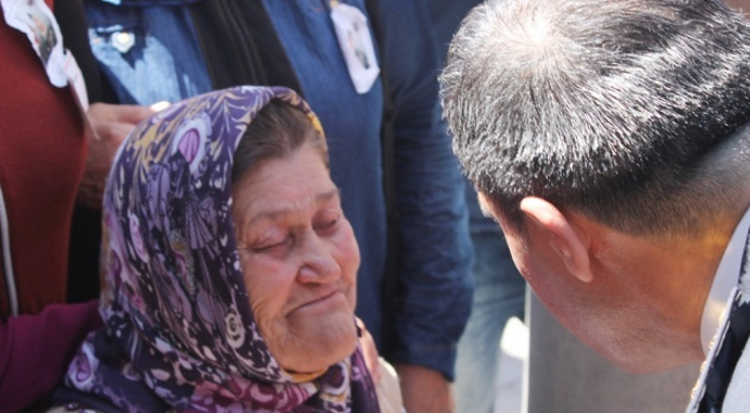Son Dakika... Şehit Ömer Halisdemir’in annesi Fadimana Halisdemir vefat etti