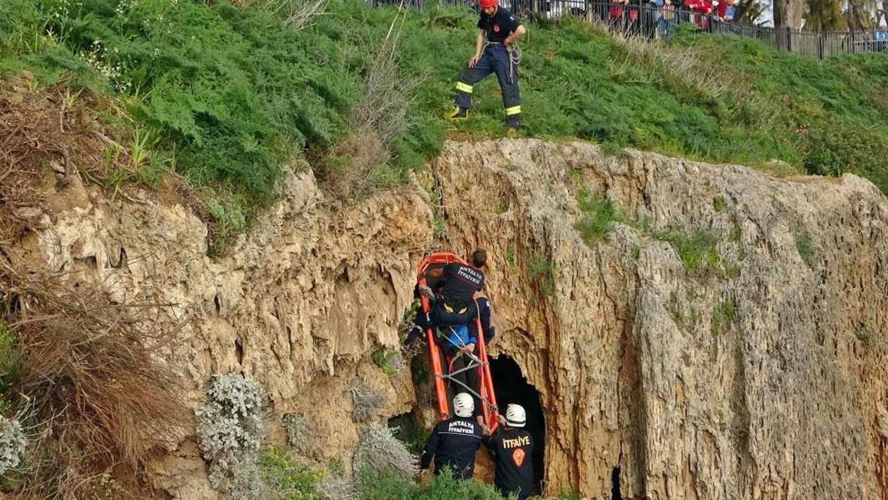 Fotoğraf uğruna çıktığı falezlerden düşüp yere çakıldı
