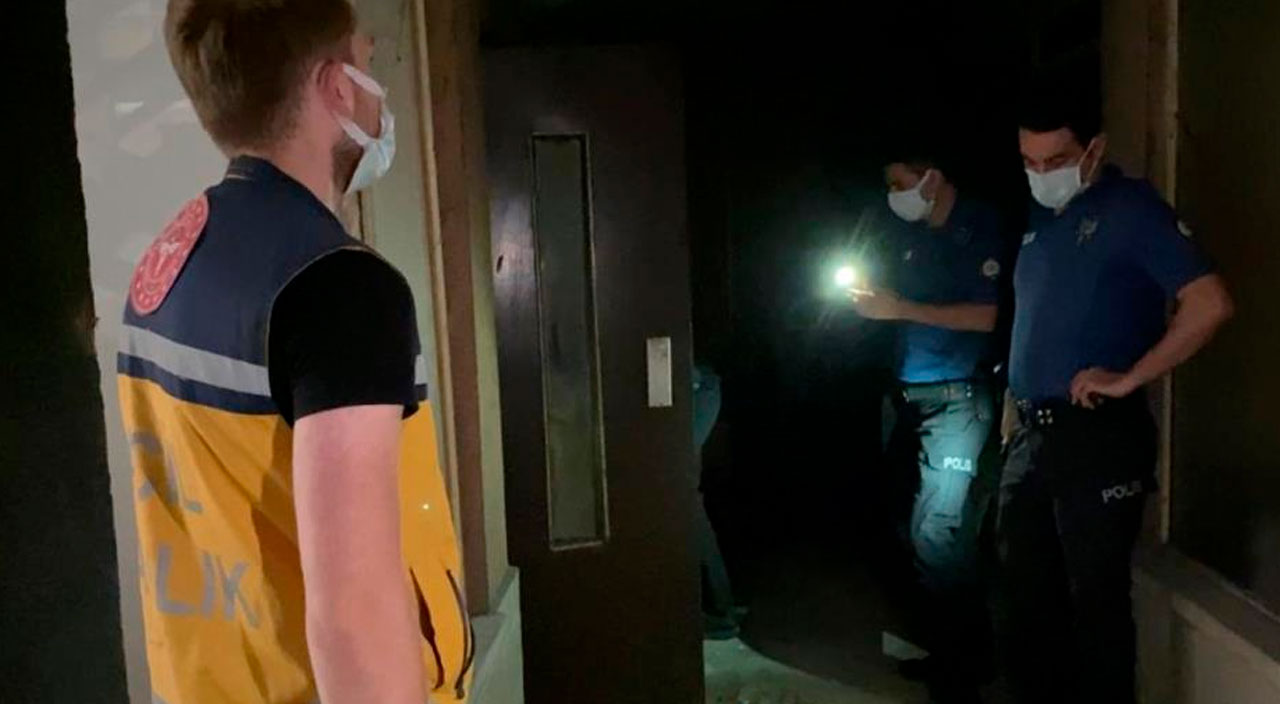 İş merkezi asansöründe çürümüş ceset bulundu: Koku yayılınca fark edildi