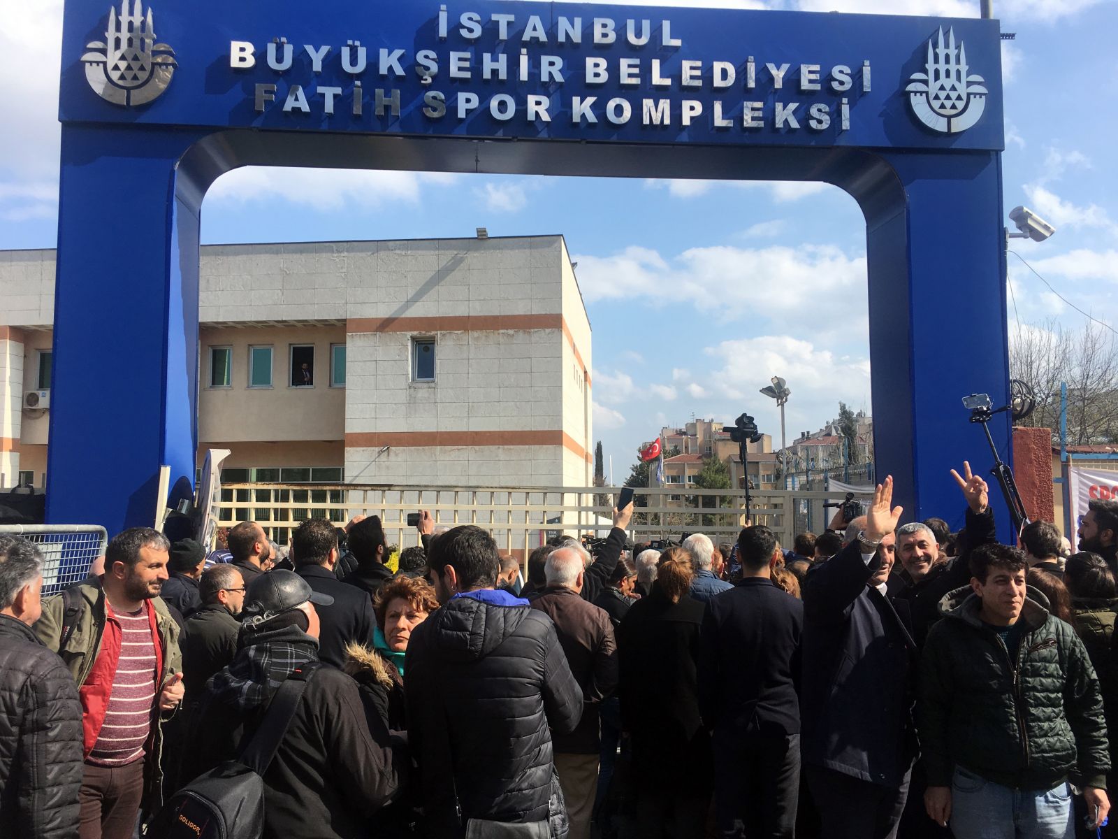 Fatih’te geçersiz sayılan 7 bin 618 oyun yeniden sayımına başlandı Fatih’te geçersiz sayılan 7 bin 618 oyun yeniden sayımına başlandı