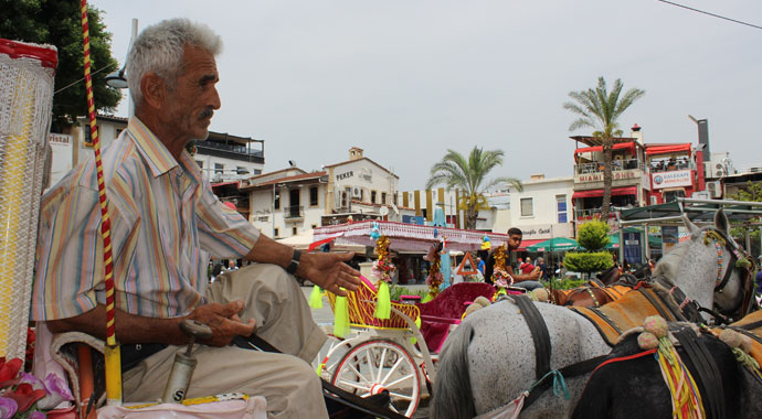Faytoncuların kapatma kararı tepkisi: Eşimden çok seviyorum bırakmam